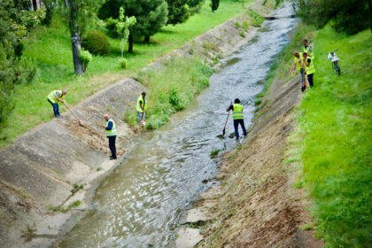 Litter clearing from the river in Tirana - Gerry Atkinson